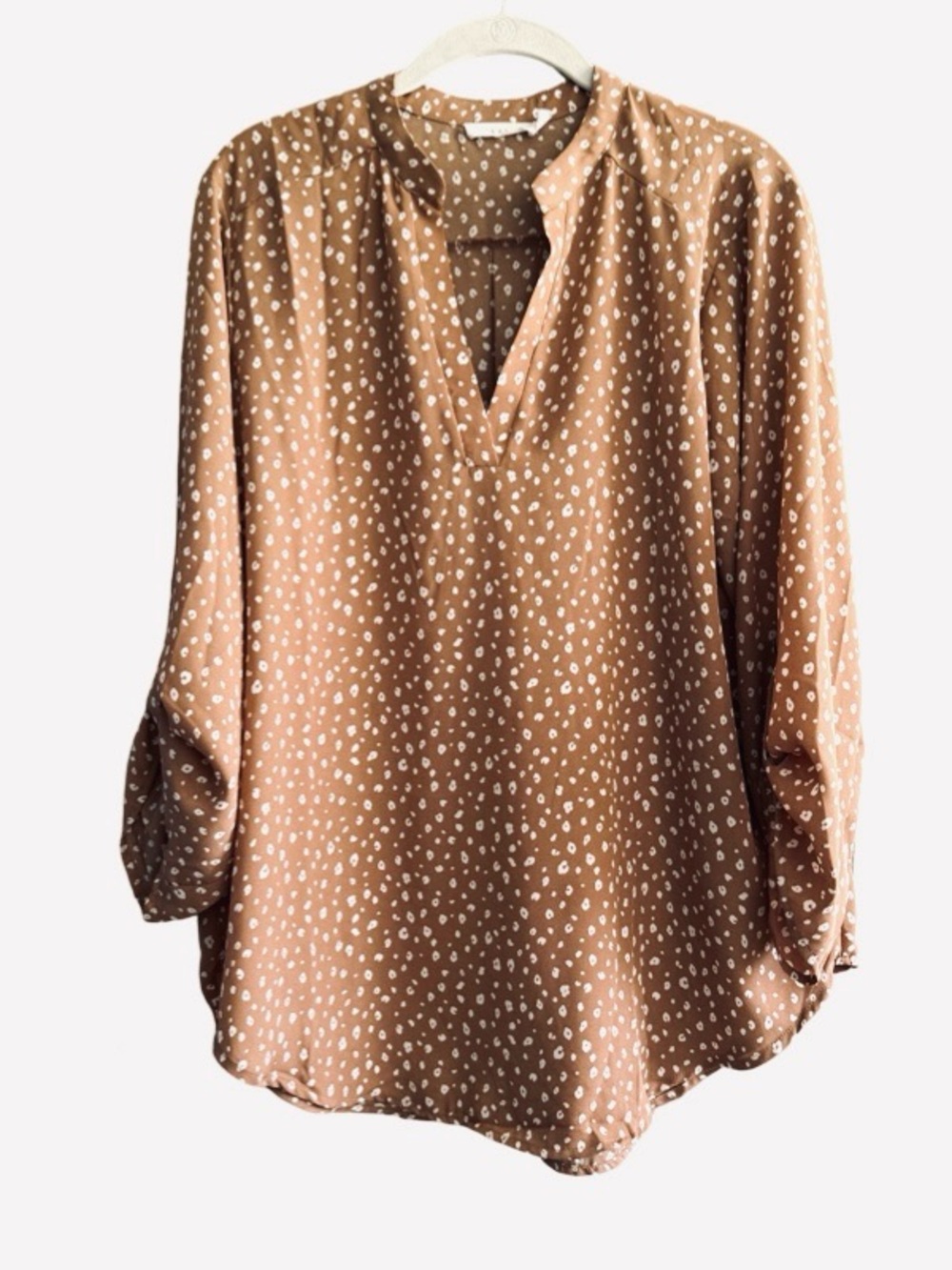 Lush Tab Sleeve Blouse Split Neck Tan White Size XL